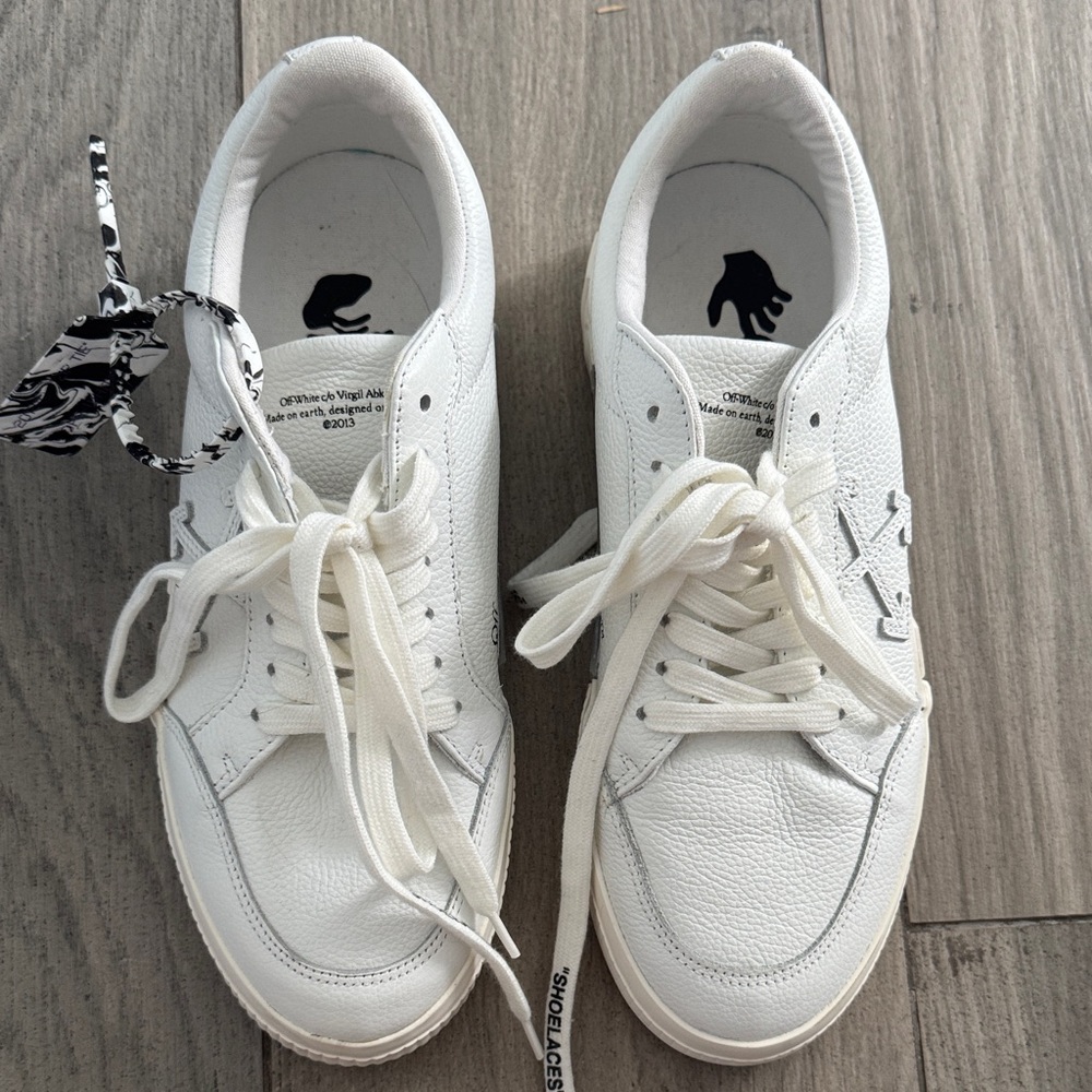 Off-White Textured White Sneakers